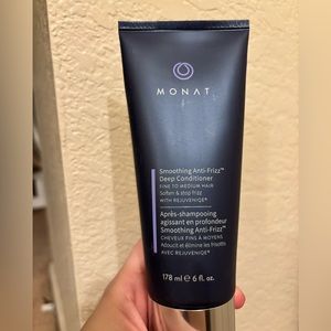 NWT Monat smoothing anti frizz deep conditioner